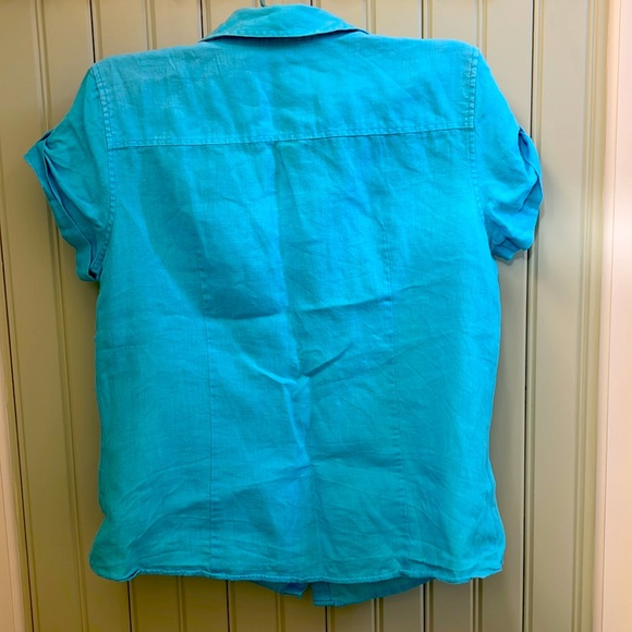 L.L. Bean Women’s 100% Linen Short Sleeve Button Down Shirt - Picture 3 of 5